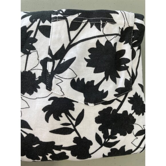 HUE Long Sleeve Nap Shirt Plus Size 2X Button Front Black Floral Business Casual - Picture 7 of 7